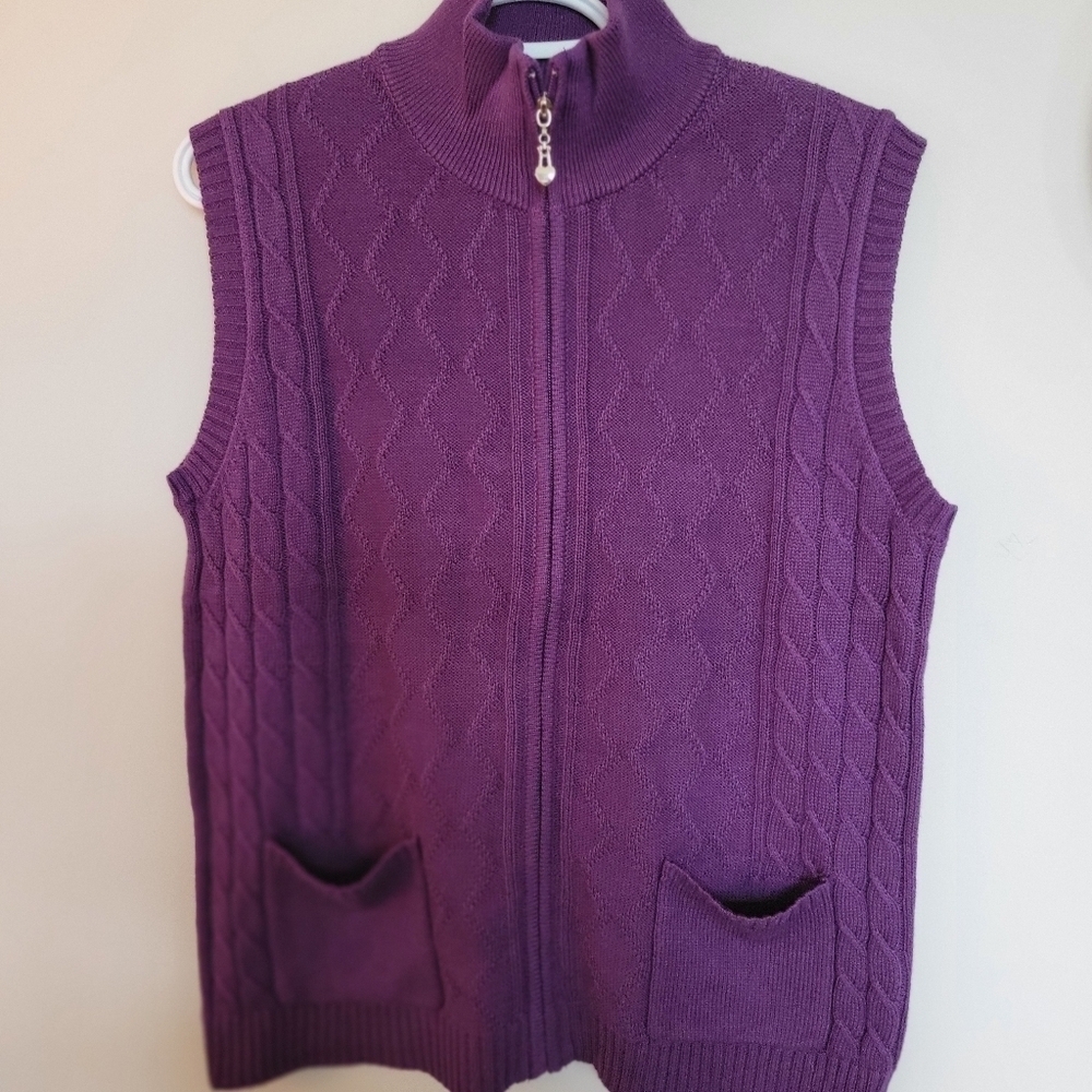 Moffi Front Full Zip Vest With Pockets L NWOT